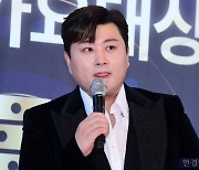 "술잔에 입 댔지만 안 마셨다"…김호중 압수수색 이유가