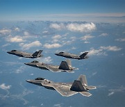 ‘미국 F-22 vs 한국 F-35A’ 첫 모의 공중전