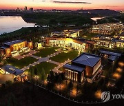 완공된 북한 당 중앙간부학교 야경