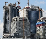 RUSSIA ECONOMY HOUSING