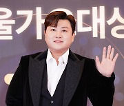 '뺑소니 의혹' 김호중, 창원 공연 강행...6월 예정된 김천 콘서트는?