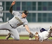 Brewers Astros Baseball