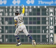 Brewers Astros Baseball