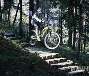 (SP)CHINA-HUNAN-ZHANGJIAJIE-DOWNHILL MOUNTAIN BIKING-TOURISM (CN)