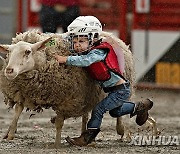 (SP)CANADA-SURREY-CANADA-RODEO PERFORMANCE