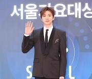 강다니엘, 소속사 대주주 100억대 사기 혐의 고소…"계좌서 17억 무단인출"[전문]