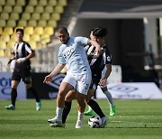 부산 아이파크, 무승 탈출 3위로 재도약…라마스 결승골에 성남 1-0격파