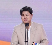 KBS, 김호중 공연 손 뗐다…"명칭·로고 사용 금지"