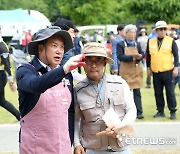 “금계국 활짝 핀 오산천에서 휴식 즐겨요”...오산시, 18일 금계국 4000주 식재