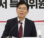 조정훈 “당대표 불출마…총선백서, 특정인 공격 안할 것”