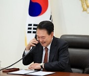 尹, 싱가포르 웡 신임 총리와 통화…"디지털·AI 협력 강화"