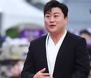 경찰, 김호중 출국금지 신청...소속사 대표 포함