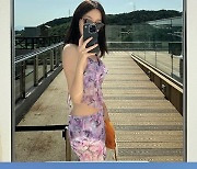 ‘오상진♥’ 김소영, 과감 허리 노출로 ‘핫걸’ 인증.. 군살 제로 수영복핏 ‘감탄’