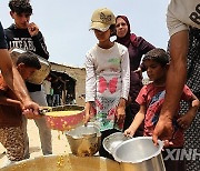 MIDEAST-GAZA-RAFAH-FOOD-RELIEF