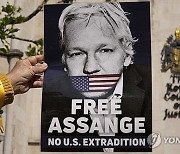 Britain Assange