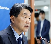 이주호 "의대 정원, 대교협 발표 후엔 변경 불가능…의대생 복귀해야"