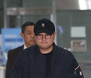 ‘도둑출석·귀가거부’ 김호중 "죄지은 사람이 무슨 말 하겠나"