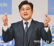 '비공개' 출석한 김호중, 6시간째 경찰 조사중…음주량 제대로 밝혀질까