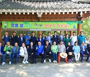 [곡성소식] 이상철 군수 '백세미 모내기 시연'