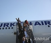 AFGHANISTAN-KABUL-FLIGHT RESUMPTION