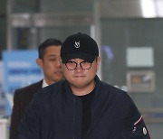 루이비통·몽클레르·크롬하츠…‘도둑 출석’ 김호중, 빼입은 옷 화제[누구템]