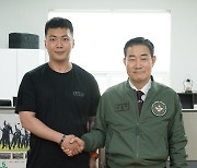 신원식 장관, 특전사 전투력회복센터 방문