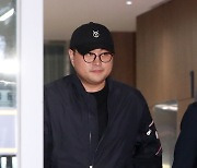 김호중 측 "공연 마치고 활동 중단…어떠한 처벌도 달게 받을 것"