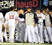 “2군 코칭스태프 감사 드린다” 3연승 이승엽 감독, 김민규 호투에 이천에 고마움 전달 [SS잠실in]