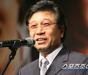 [SC이슈] 이수만, 국내 엔터업계 복귀하나?