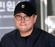 김호중 소속사 본부장 “車 메모리 카드, 삼켰다”