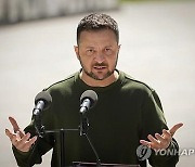 `거듭 후퇴` 젤렌스키의 분노…"러 본토 군사시설 때리게 해달라"