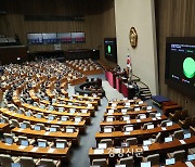 민주 윤건영 “악어의 눈물…파멸을 빌드 업하는 건 윤 대통령”