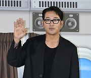 ‘하이재킹’ 하정우 “성동일, 화이트와인 같은 선배‥깔끔하고 우아해”