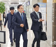 "폭행 당했다" vs "거짓말이죠"…서거석 전북교육감 재판 '진실 공방'