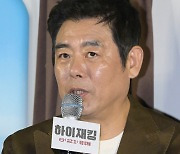 성동일, 위트 넘치는 소감 [SE★포토]