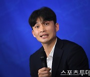 [ST포토] 쏟아지는 질문에 답하는 이대성