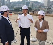 흑석동 9구역 현장점검 하는 한덕수 총리