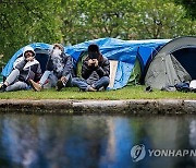 IRELAND MIGRATION