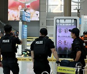 통제된 인천공항 체크인 카운터