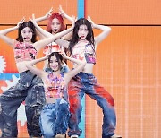 ITZY, '전석 매진' 월드투어 日 공연 성공적 마무리..무대 장인 진가