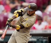 '김하성 휴식' 샌디에이고, 투타 조화 속 7-3 승리…아라에즈 4안타