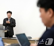 "정부, 전공의들에 책임 떠넘기고 악마화"