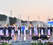 장성군 황룡강 길동무 꽃길축제 개막...화사한 꽃구경 재미에 빠져보세요 