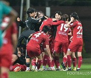 [WK포토] '3-2 극적인 역전승' 환호하는 인천