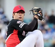 KIA 양현종, KBO 역대 두 번째 2000탈삼진 '-9'