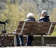 은행에 맡긴 노후자금, 디폴트옵션 수익률 보니