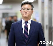 개혁신당 '문고리' 정호성 임명에 "사람 없으면 공개채용 하라"