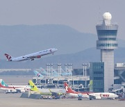 '월급 못줘 강제 휴직했었는데' 항공업계, 직원 충원 경쟁..경영 정상화 완연