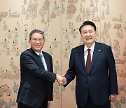 한중, FTA 2단계 협상 재개 합의…"문화·관광·법률까지 개방"