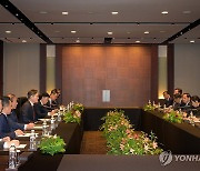 중국 리창 총리와 면담하는 이재용 삼성전자 회장